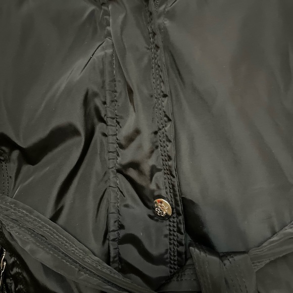 Jessica Simpson black coat
H - Picture 4 of 15